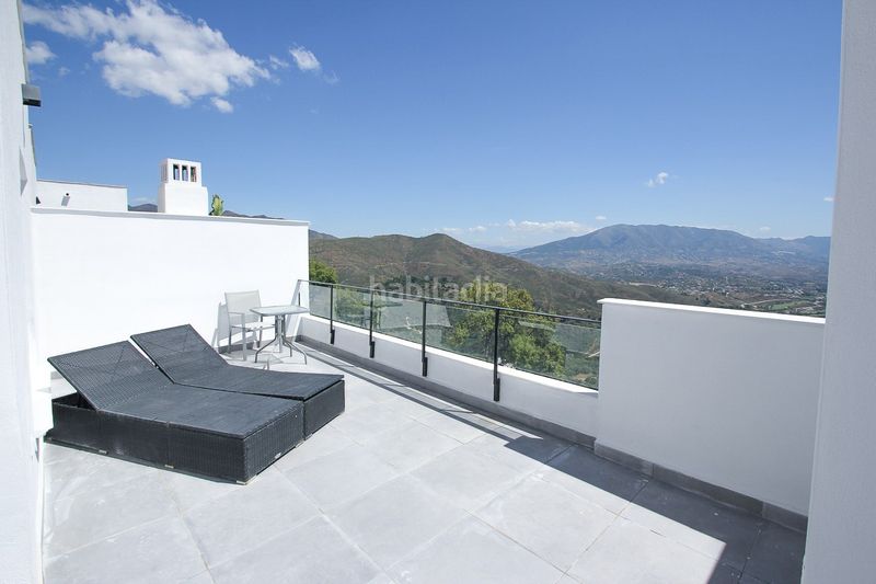 Foto 5bbbbf56-93e9-47c6-9ef5-82f567ed3ec5. Miete reihenhaus mit parking pool in Santa María Marbella