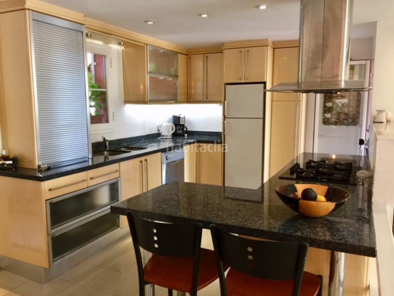 Foto 0c06aece-040f-4de1-b5b5-e453e97084a3. Dúplex duplex en venta en Casco Antiguo Marbella