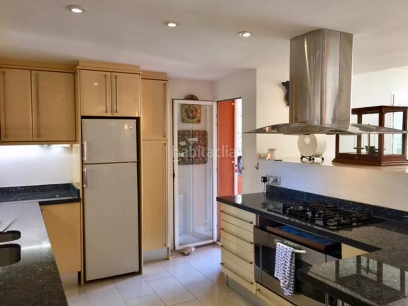 Foto e88abb54-6541-4cc7-866f-0d9beb4404a6. Dúplex duplex en venta en Casco Antiguo Marbella