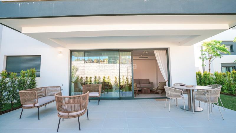 Foto 2a9e9633-3275-4d1b-9b24-9566a7bc3851. Miete erdgeschoss mit parking pool in La Concha - Resina Golf Estepona