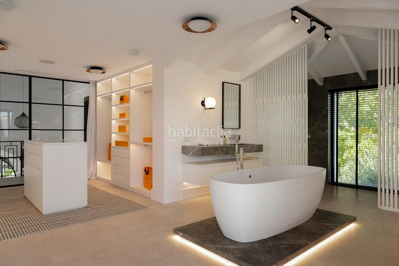 Foto 6eca3b27-ba99-4af5-b9c5-37fc004c4400. Casa amb aparcament piscina a Casco Antiguo Marbella