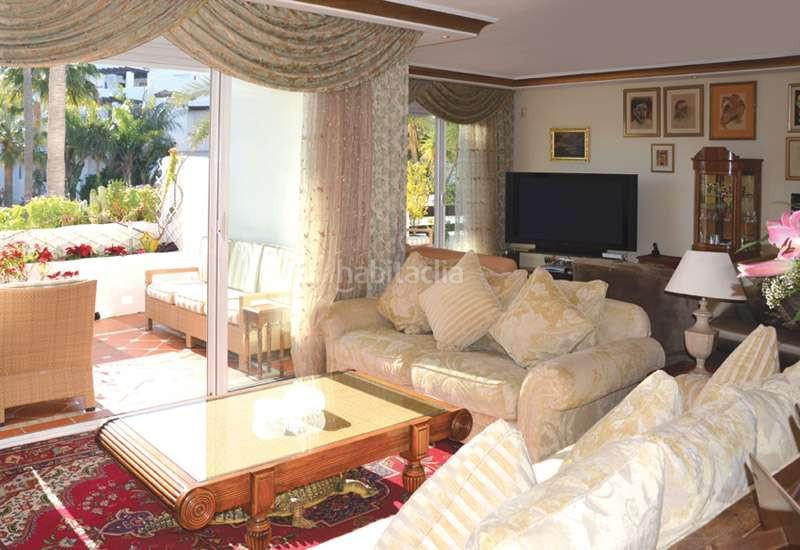 Foto 32e8e4b5-c08f-4fe8-9c5e-2738402c1e6a. Attico con parcheggio piscina in Puerto Banús Marbella