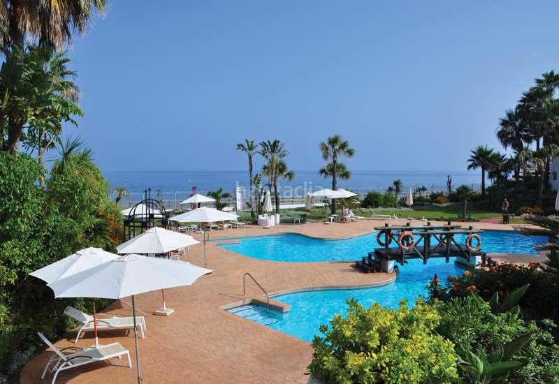 Foto 4287bf3d-bd03-473b-a48f-a571fc1d4738. Attico con parcheggio piscina in Puerto Banús Marbella