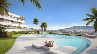 Appartement in El Faro de Calaburra - Chaparral. Elegancia en primera línea de golf con vistas al mar y a la mont