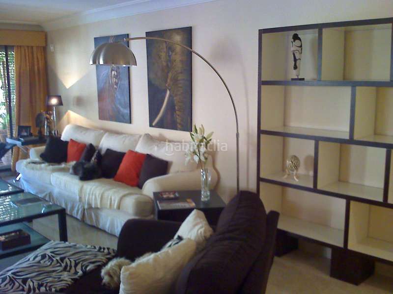 Foto b550e547-1e26-4d08-b048-4e93df125ccc. Apartament amb piscina a Casco Antiguo Marbella