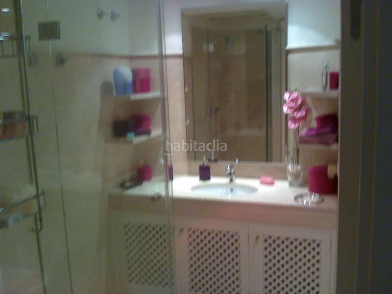 Foto c1f76742-afff-4599-b266-b5fef4f30005. Apartament amb piscina a Casco Antiguo Marbella