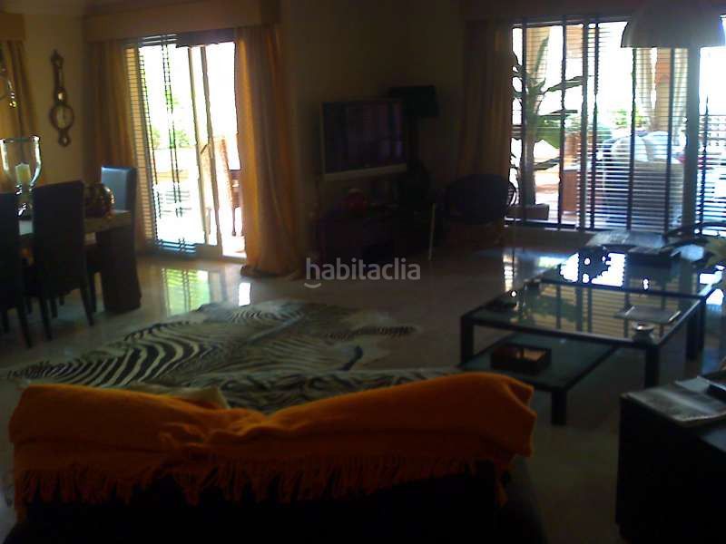 Foto e79916d9-0017-4fda-932f-c0dd5bf6ab00. Apartament amb piscina a Casco Antiguo Marbella