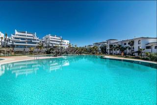 Apartament a Altos de Estepona. Apartamento contemporáneo en una ubicación privilegiada de estep