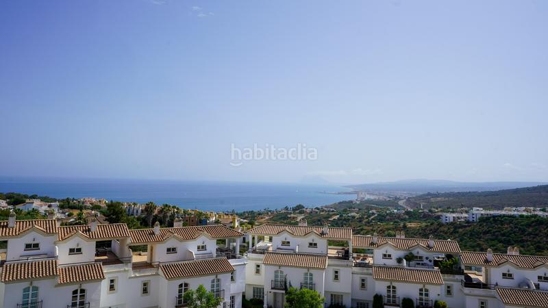 Foto 9842f717-0c3e-4ecf-a071-5216add91f53. Casa bifamiliare con parcheggio piscina in Manilva pueblo Manilva