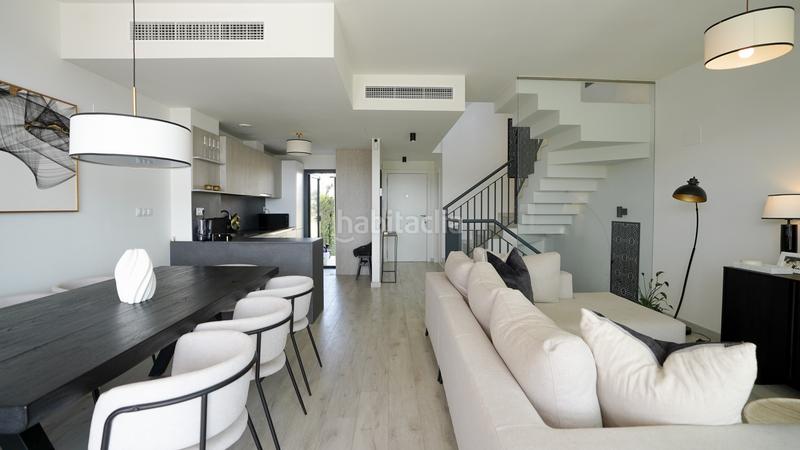 Foto cfe4d3e4-512a-4fdb-beec-15227c8ce159. Casa bifamiliare con parcheggio piscina in Manilva pueblo Manilva