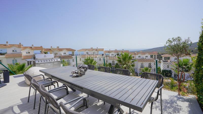 Foto dfc74eec-f91b-49cc-9b18-b44277fdd7e0. Casa bifamiliare con parcheggio piscina in Manilva pueblo Manilva