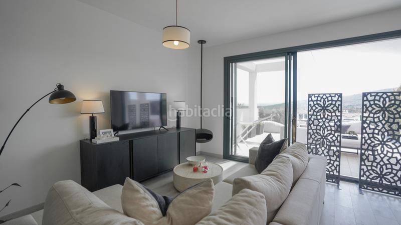 Foto afb94d03-f595-492f-8183-81931091912c. Casa estilosa casa adosada de 3 dormitorios con jacuzzi en la azotea y vistas panorámicas al mar en Marbella