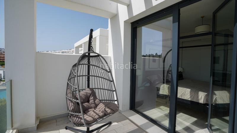Foto d095642d-07a1-49be-b552-813f86889e30. Casa estilosa casa adosada de 3 dormitorios con jacuzzi en la azotea y vistas panorámicas al mar en Marbella
