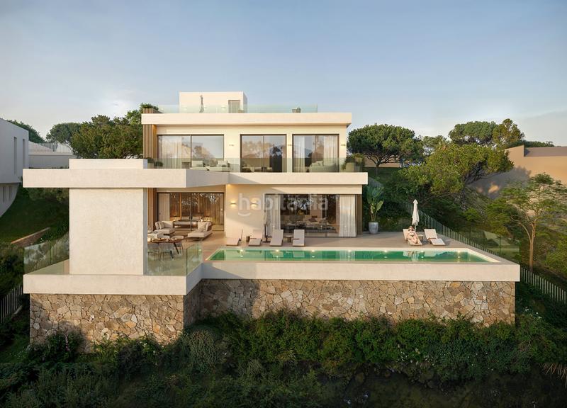 Foto a654f742-7b32-48fe-b172-12add37625bb. Casa oportunidad excepcional para crear la casa de tus sueños en Marbella