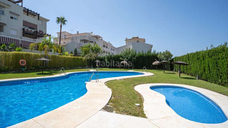 Foto ce01a30e-4b61-48b6-b876-9307c2ea5450. Ático  dúplex con encanto Centro, comunidad privada y vistas a la montaña en Estepona