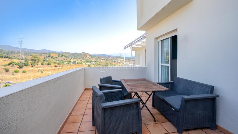 Foto f6e5baa5-9d7f-4fe0-837a-74dbbcc498f6. Ático  dúplex con encanto Centro, comunidad privada y vistas a la montaña en Estepona