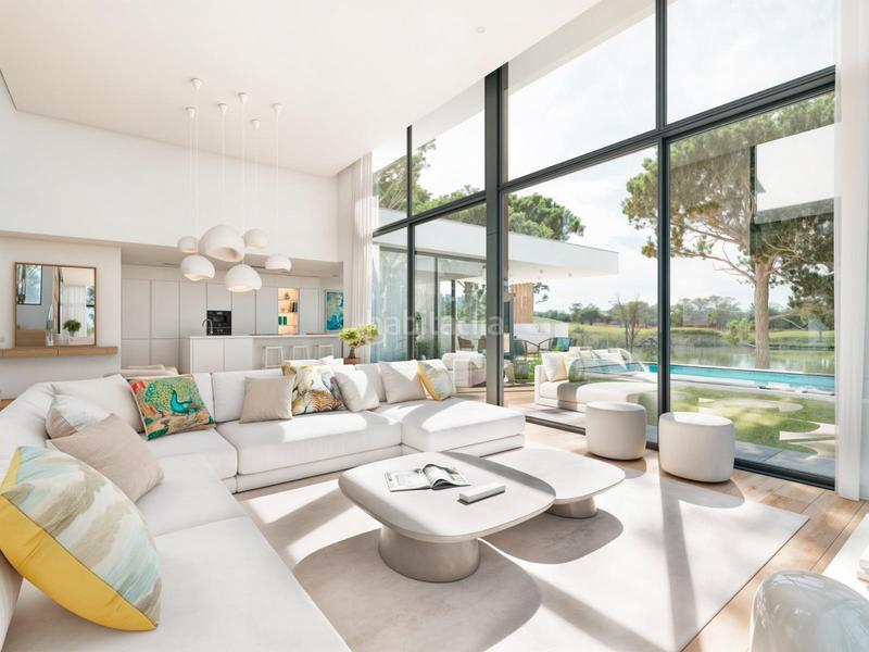 Foto bb34ecc4-0593-47c9-b26f-df17796c901c. Casa impresionante villa contemporánea con vistas panorámicas al mar en valle romano en Estepona