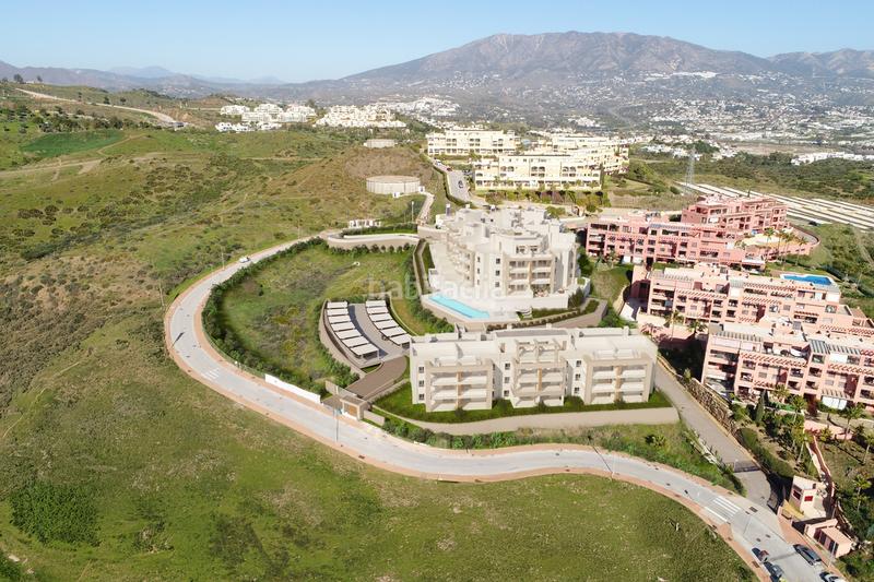 Foto a28cfe04-9563-4e32-b852-8b7e966424de. Apartamento moderno apartamento de 2 dormitorios con vistas al mar y a la montaña en la costa del sol en Mijas