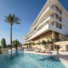 Apartamento en Puerto Deportivo. Elegante apartamento de 2 dormitorios con terrazas frente al mar