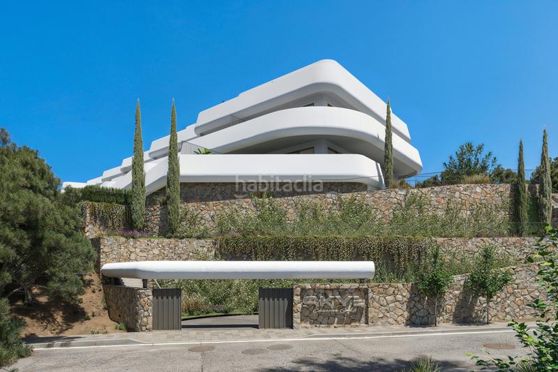 Foto b0b8f486-25aa-4496-a342-2dd1fb5b0106. Apartamento  de 3 dormitorios con vistas panorámicas al mar y al golf en Estepona