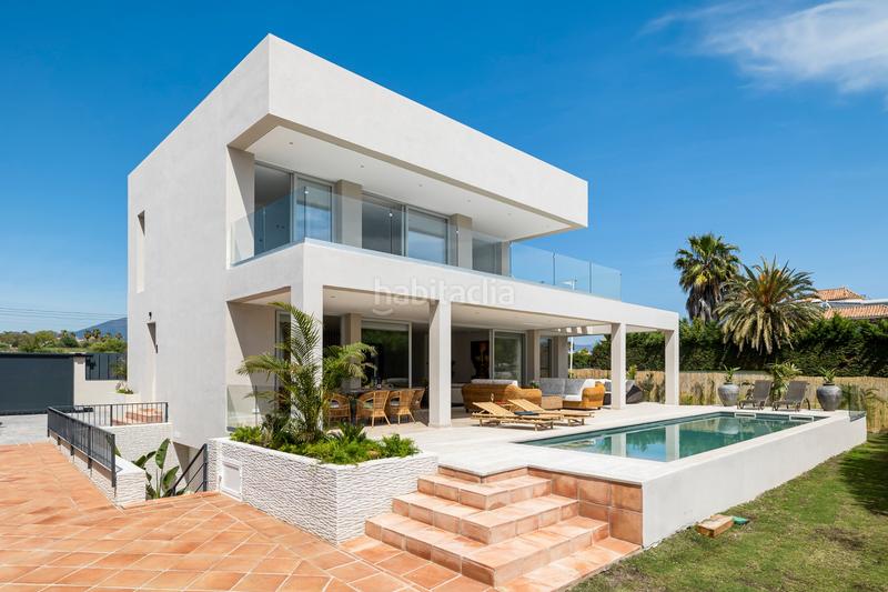 Foto 1ccd0789-e697-4620-a499-47f469fed035. Casa villa moderna junto a la playa con piscina privada en Marbella