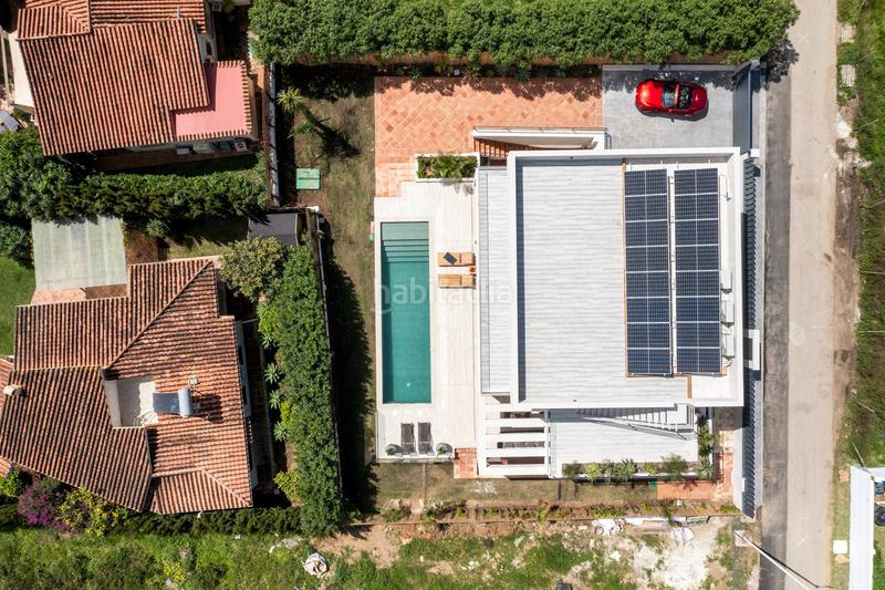 Foto a543047c-7014-41e3-af4c-d1b92a780038. Casa villa moderna junto a la playa con piscina privada en Marbella