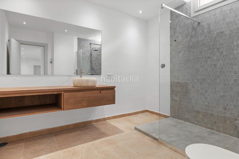 Foto dd48d8c3-b89c-4696-b07a-2a894103c085. Casa villa moderna junto a la playa con piscina privada en Marbella
