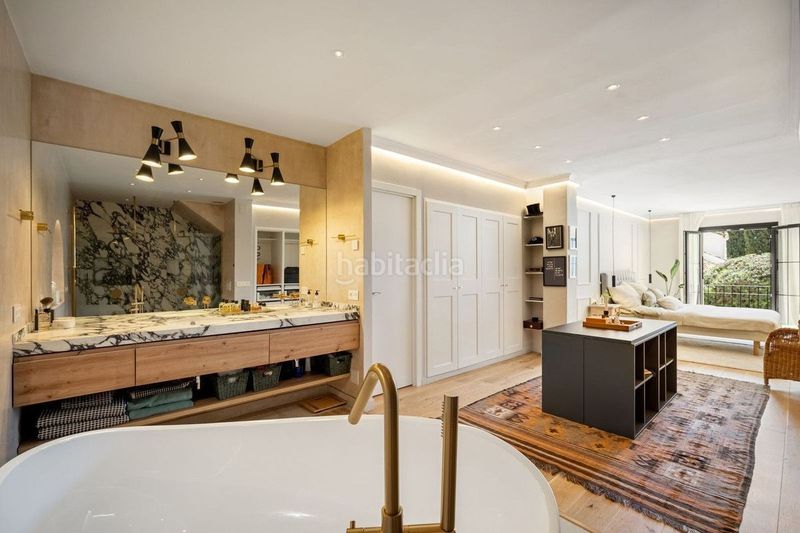 Foto 0f0578d0-3a95-4a97-9dd1-3079d292de99. Alquiler casa adosada elegancia andaluza unida con minimalismo nórdico en la milla de oro, en Marbella