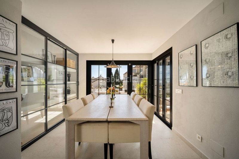 Foto 5ef09d80-b23e-4277-8112-ce5557c249d7. Alquiler casa adosada elegancia andaluza unida con minimalismo nórdico en la milla de oro, en Marbella