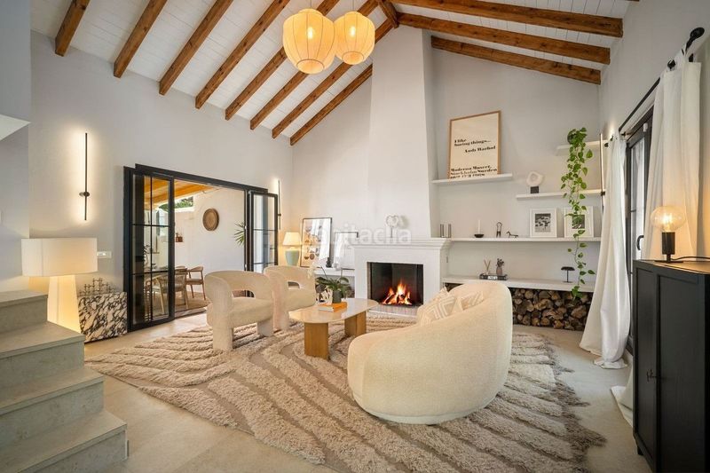 Foto d018060e-e866-4bc3-b378-4b54ceb2706e. Alquiler casa adosada elegancia andaluza unida con minimalismo nórdico en la milla de oro, en Marbella