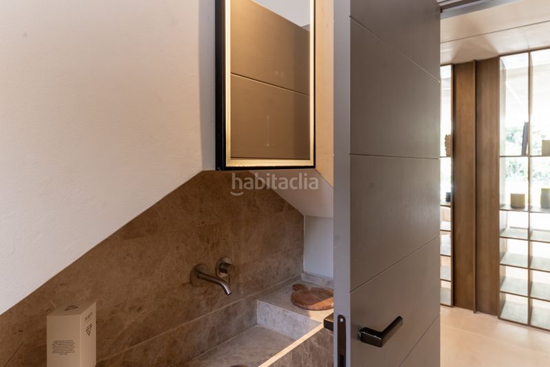 Foto 795747d9-80a1-42a9-b850-98f22d1c0d96. Casa amb aparcament piscina a Centro Estepona