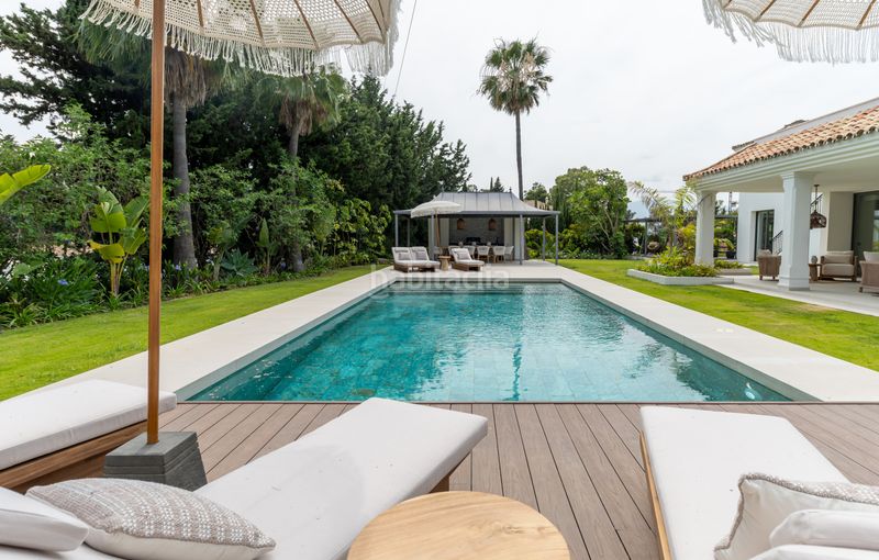 Foto b5b3a71c-38a6-4f8d-bb0a-9bf45cafa715. Casa amb aparcament piscina a Centro Estepona