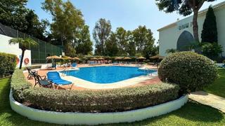 Alquiler Apartamento en Puerto Banús. Luminoso apartamento de 2 dormitorios en alcazaba, puerto banús
