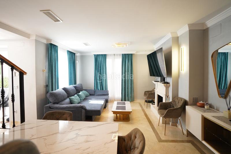 Foto d1d2aceb-5100-43fe-8538-0a6ef69fcad8. Casa bifamiliare con parcheggio piscina in Casco Antiguo Marbella