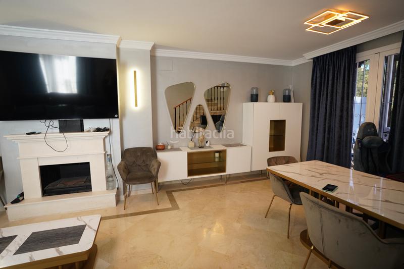 Foto e553c2e4-d508-4d14-a75a-3d7e4bf39fe4. Casa bifamiliare con parcheggio piscina in Casco Antiguo Marbella