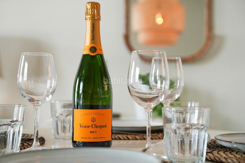 Foto 2adfff64-3866-4503-8246-d8bfbc21949e. Alquiler apartamento  luminoso de 2 dormitorios con terraza en el paraíso, en Estepona