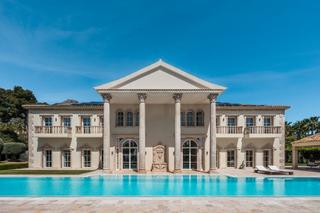 Casa a Casco Antiguo. Gran finca neoclásica en la prestigiosa sierra blanca