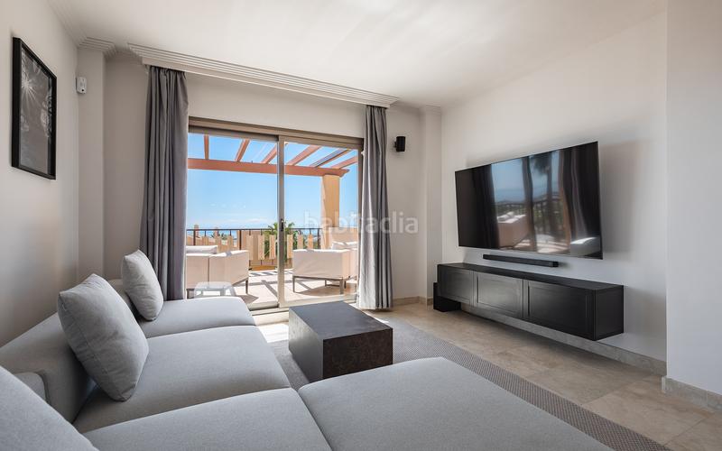 Foto a0950159-fcd2-474b-928d-9de9db1010de. Attique avec parking piscine dans Benahavís pueblo Benahavís