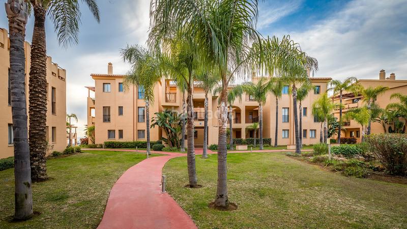 Foto fa39b710-9064-4e80-b4b6-40a01ef91fce. Attique avec parking piscine dans Benahavís pueblo Benahavís