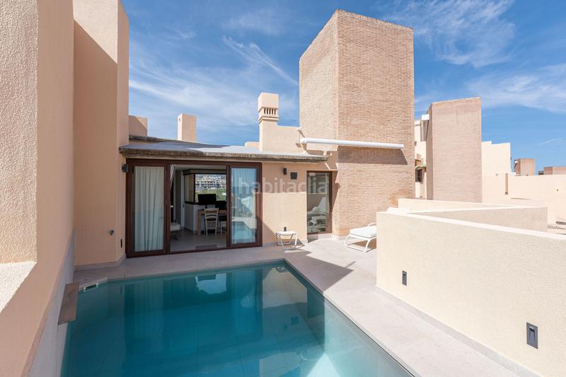 Foto 04df3d3c-e08b-4e2c-beb6-cda94ad8f920. Attique avec parking piscine dans Centro Estepona