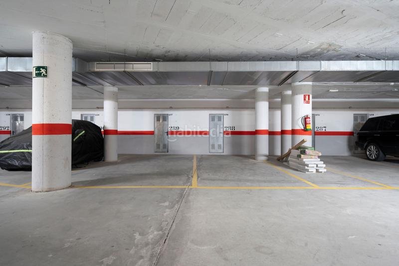 Foto 7f50715c-8aa4-4a60-8338-68677e0a0333. Attique avec parking piscine dans Centro Estepona