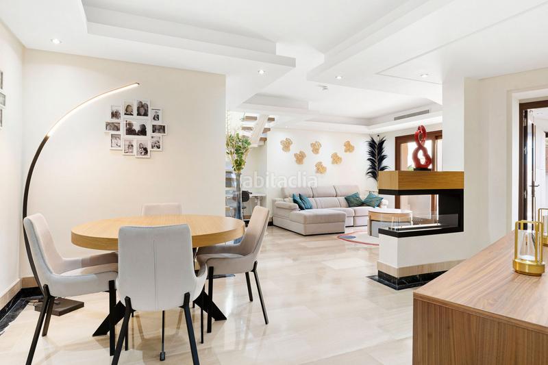 Foto 838f5547-eb5f-4a28-9cb0-4decbecca960. Attique avec parking piscine dans Centro Estepona