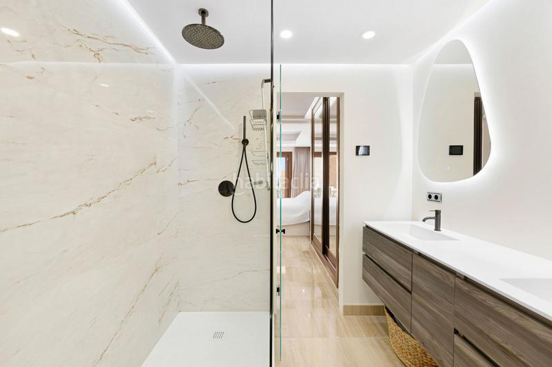 Foto b5238fe0-4d58-427e-a6c9-27be402275ce. Attique avec parking piscine dans Centro Estepona