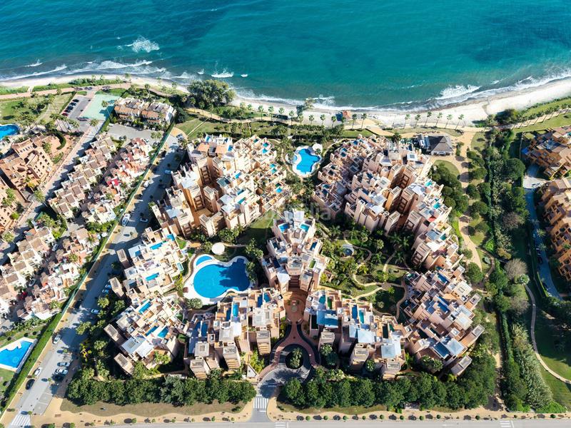 Foto c6f43c24-af2a-48fc-94a4-df72c8e85dce. Attique avec parking piscine dans Centro Estepona