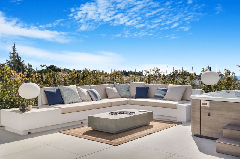 Foto 26695ee6-ca18-4dce-b281-fe8eb4c365a2. Casa amb aparcament piscina a Puente Romano Marbella