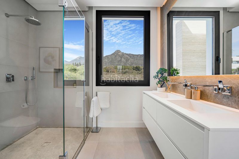 Foto f5c137ef-d52a-45ae-8016-d60d73f23dec. Casa amb aparcament piscina a Puente Romano Marbella