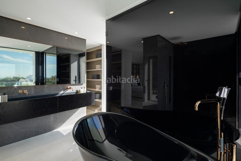 Foto 63d89e00-1040-4502-8512-b9caab7ed7b8. Maison avec parking piscine dans Benahavís pueblo Benahavís