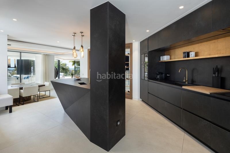 Foto df5c99b6-5cc9-4de7-a4ab-87f650cdc993. Maison avec parking piscine dans Benahavís pueblo Benahavís