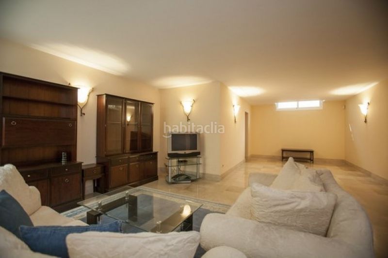 Foto 6f3018f8-1172-4734-9643-eedabad7e6d6. Casa amb aparcament piscina a Casco Antiguo Marbella