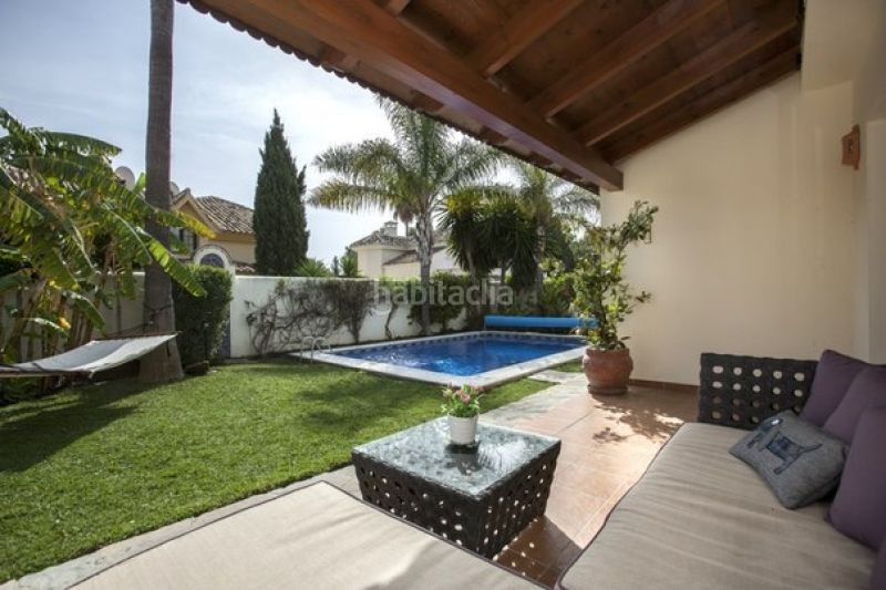 Foto a2e472db-47d1-48aa-820f-6d83ccf5bbca. Casa amb aparcament piscina a Casco Antiguo Marbella